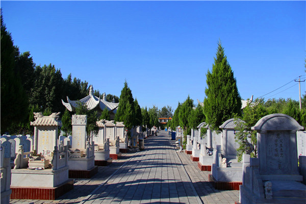 惠灵山陵园墓区