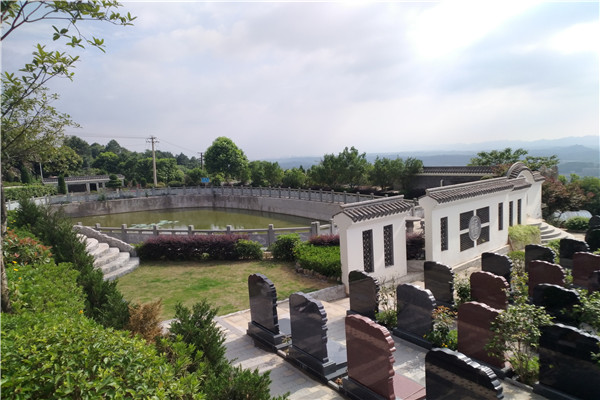 仙友山公墓墓区