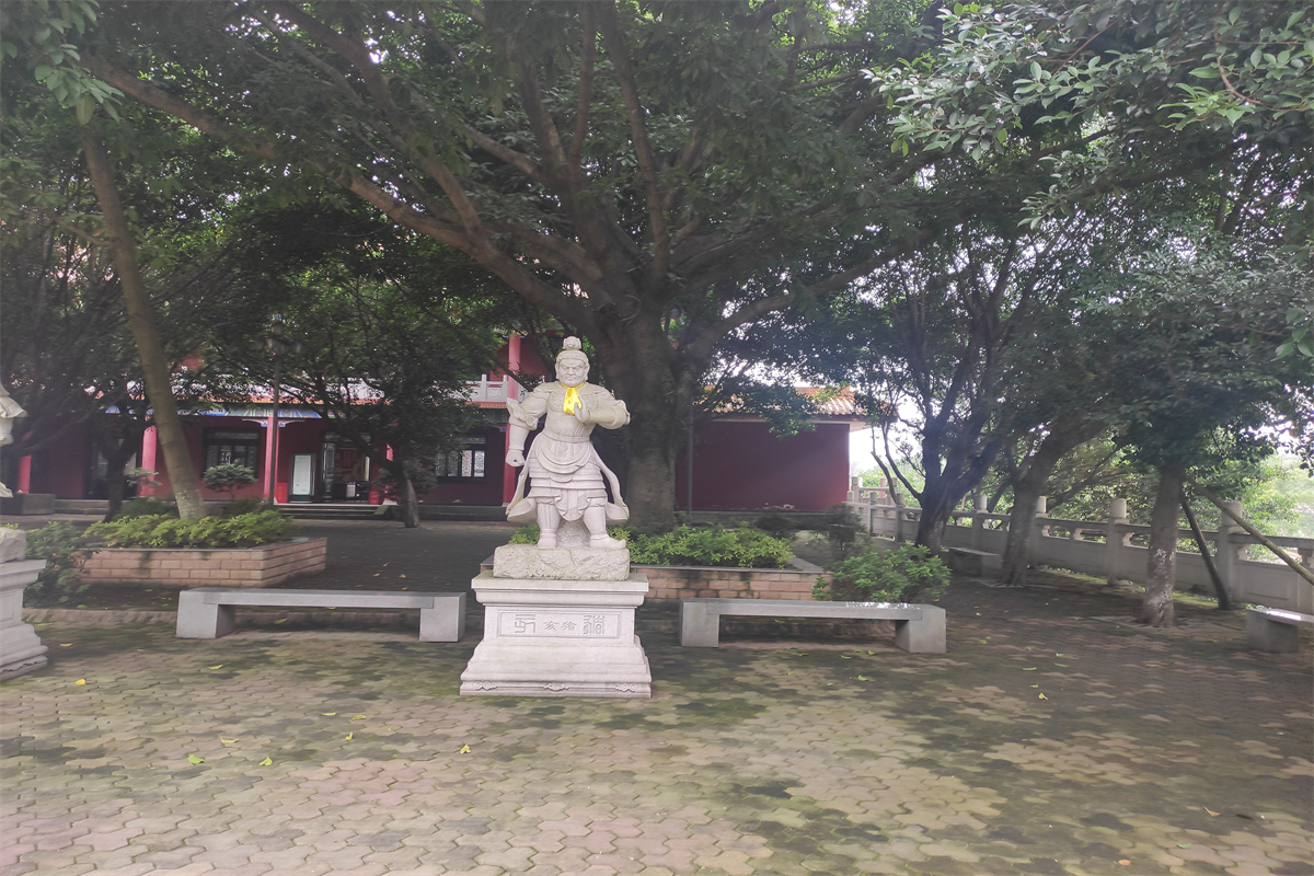 龙台山陵园雕像