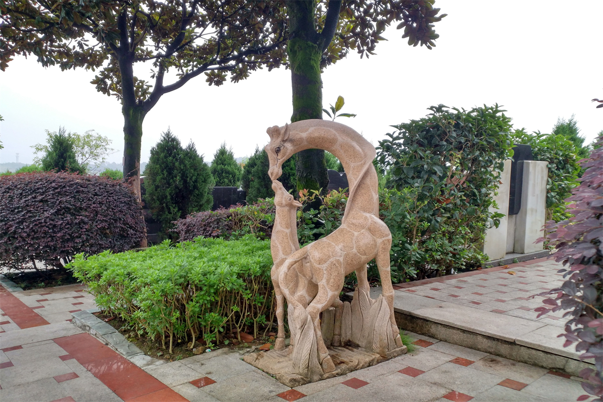 灵安陵园雕塑